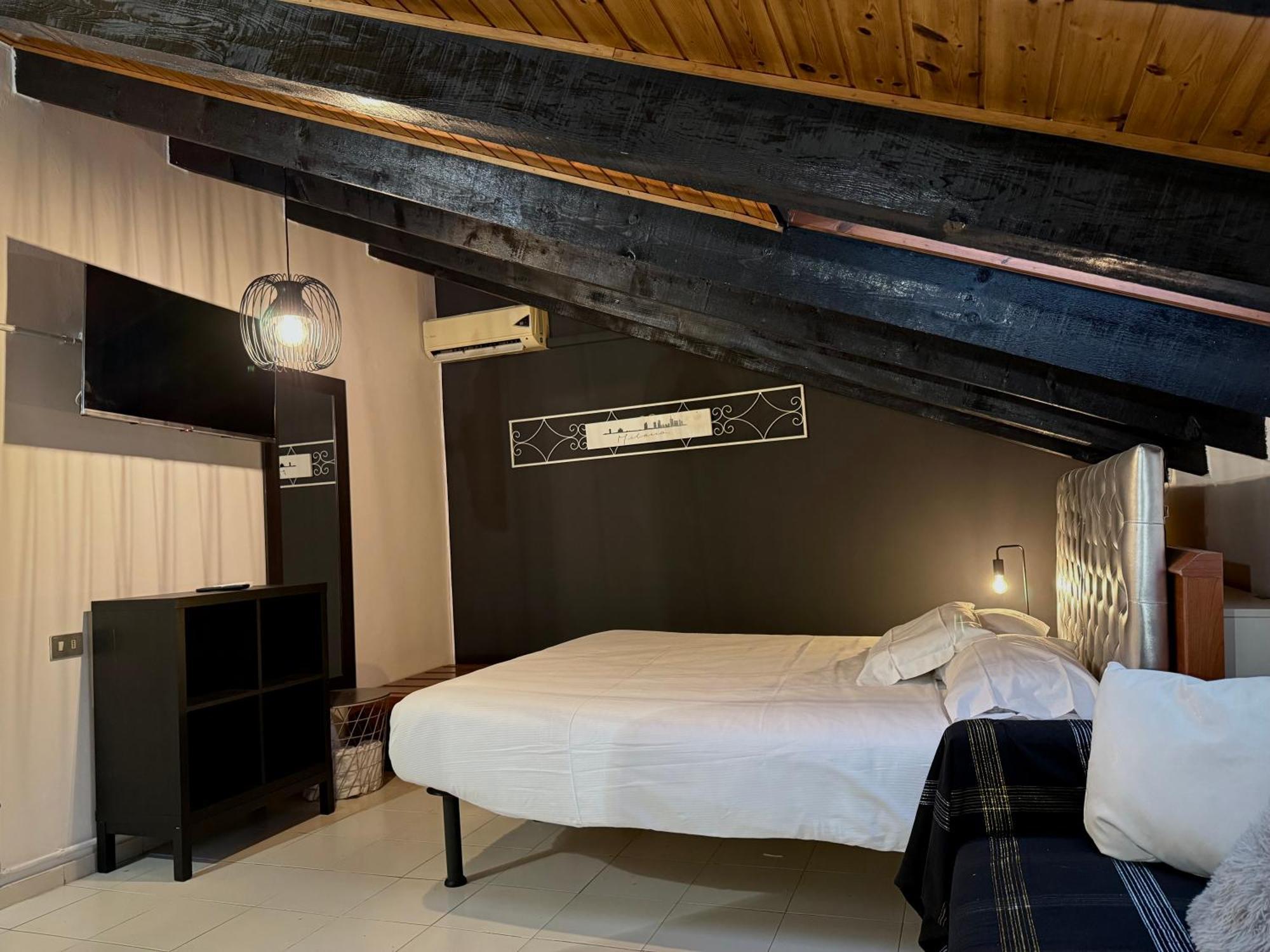 Hosting Dreams Attics - Duomo Διαμέρισμα Μιλάνο Εξωτερικό φωτογραφία
